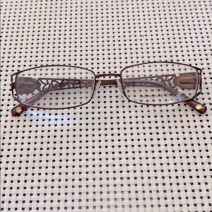 Adrienne Vittadini woman Frame